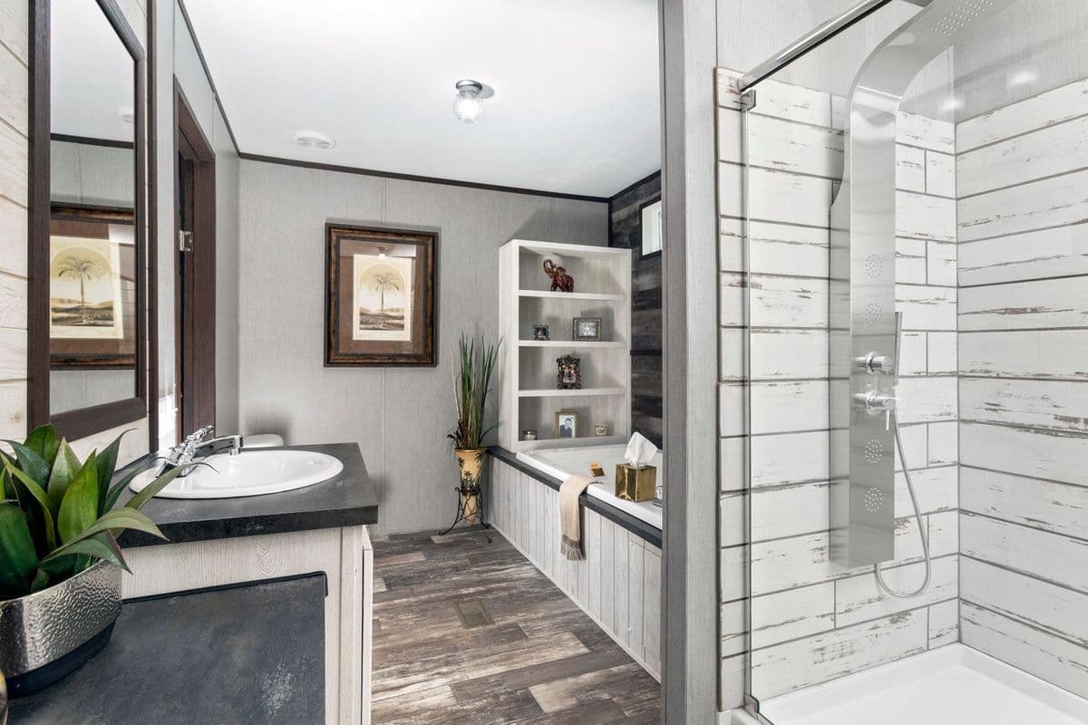 The seaside 1200 bathroom home features