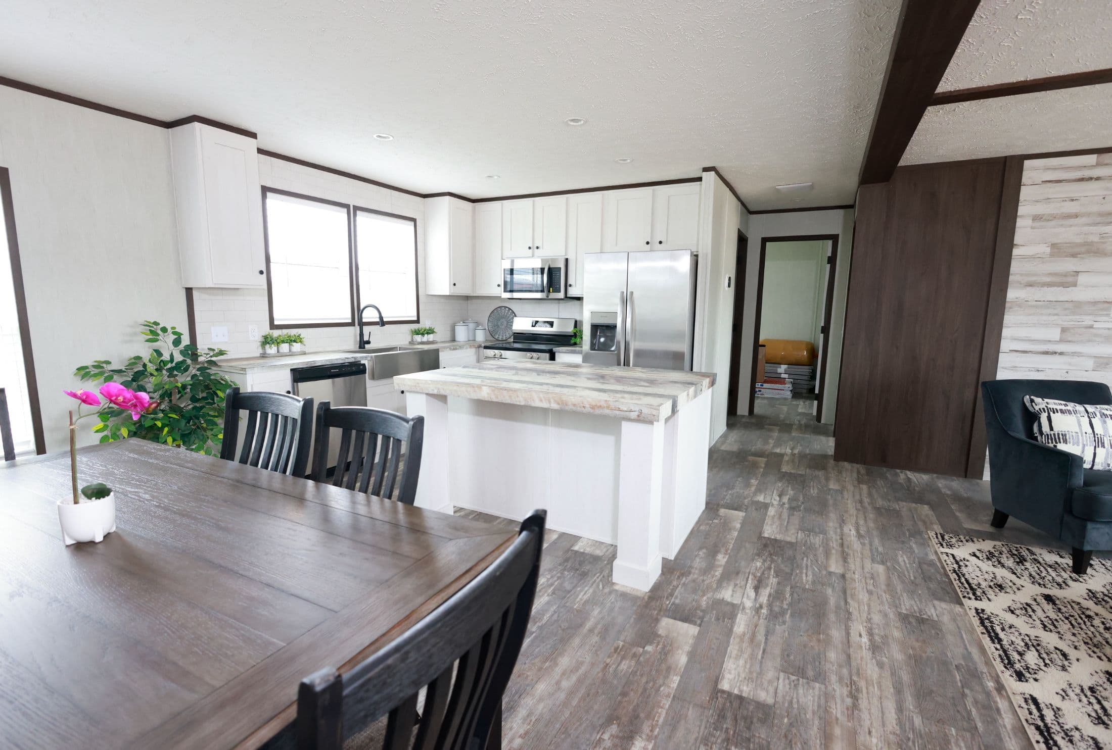 The magnolia  home features