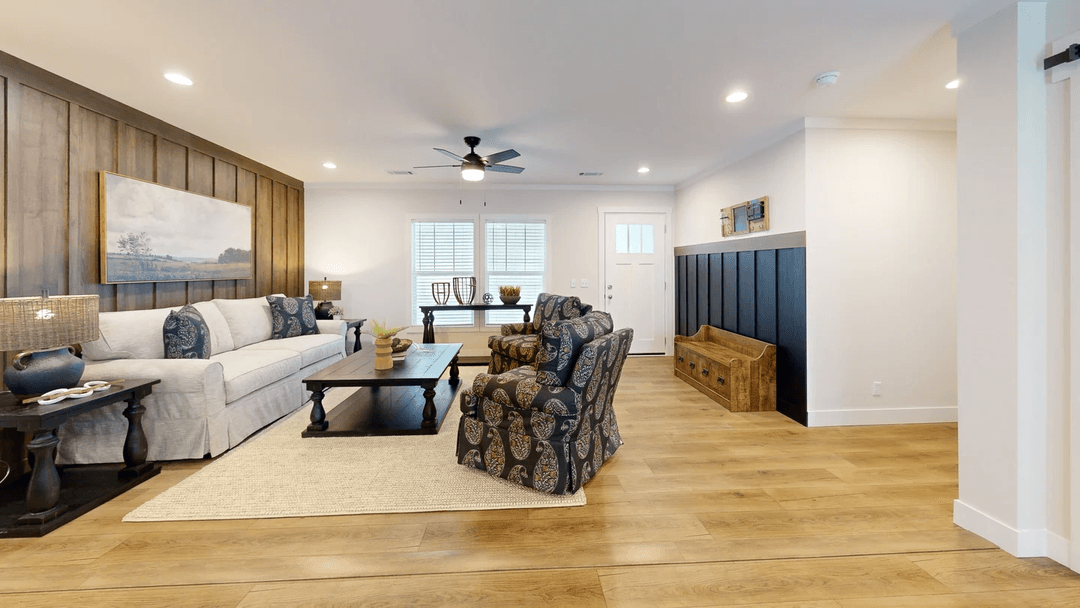 Lean on me interior home features