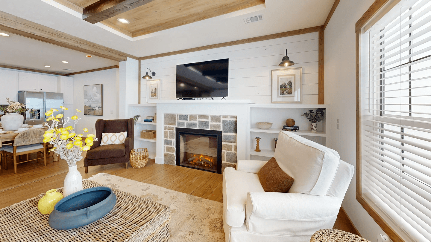 The reed (biloxi) interior home features