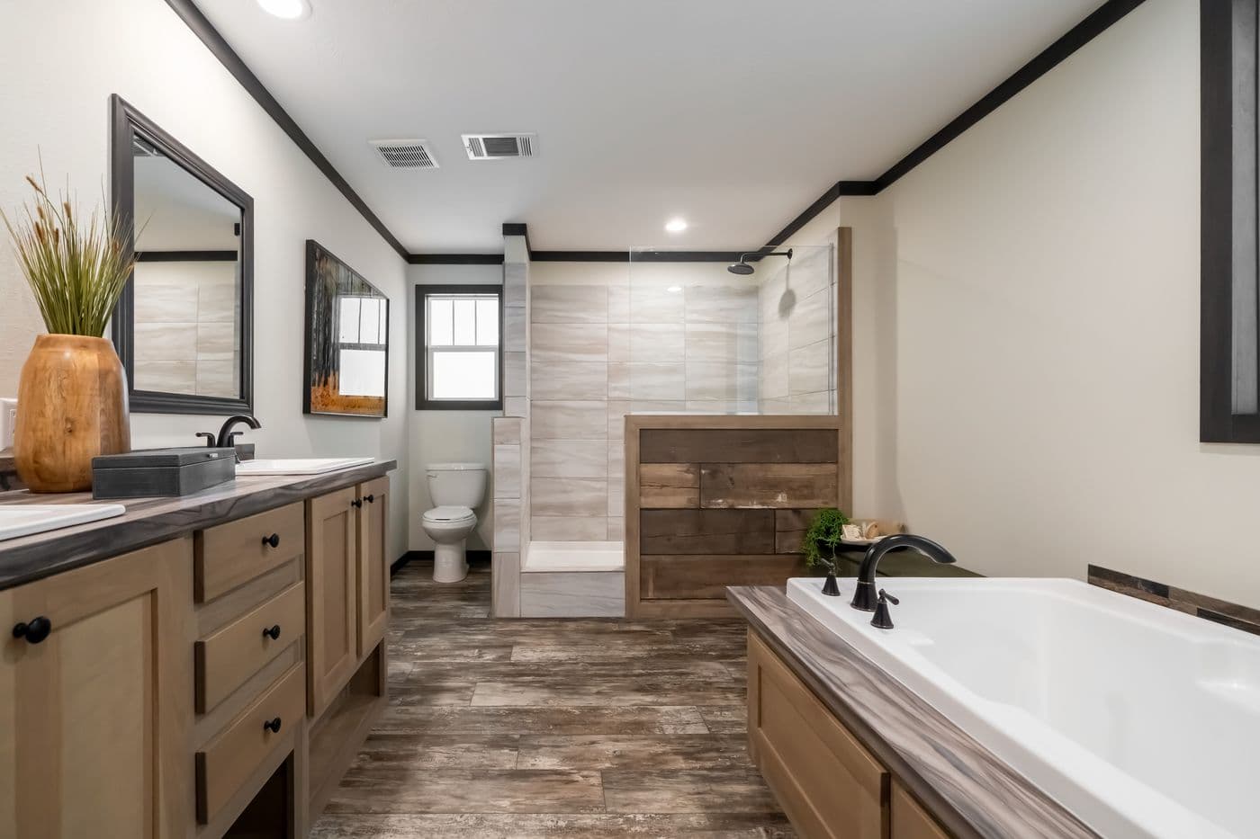 Boujee lux bathroom home features