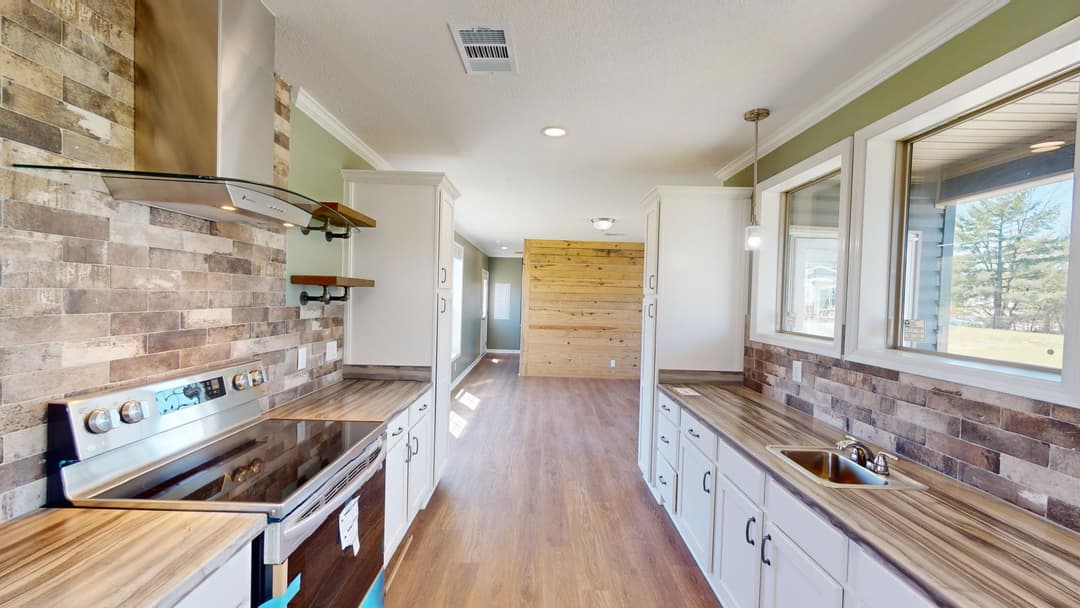 Lakeview kitchen home features