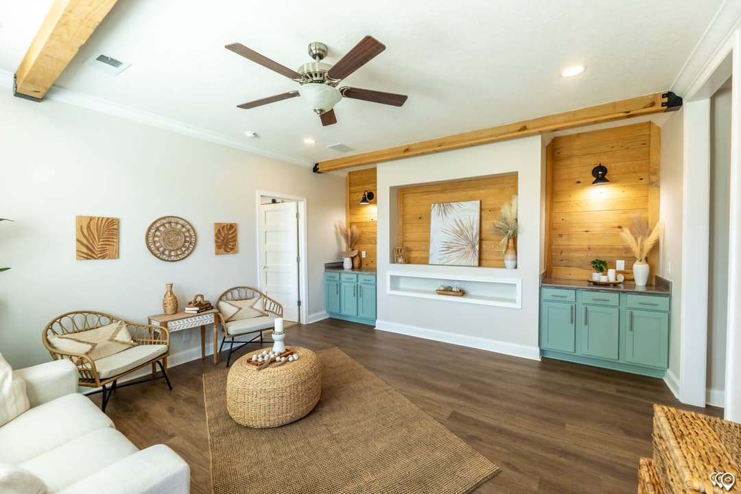 Cedar lake interior home features