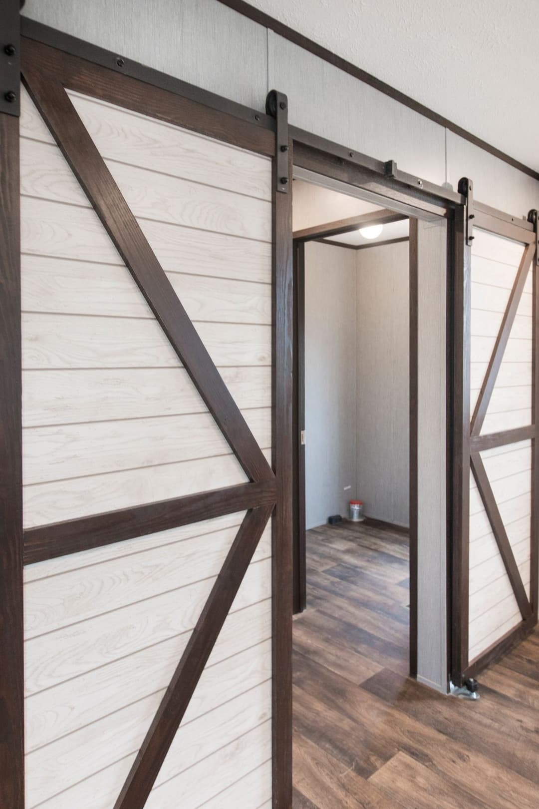 The seaside 1200 interior home features