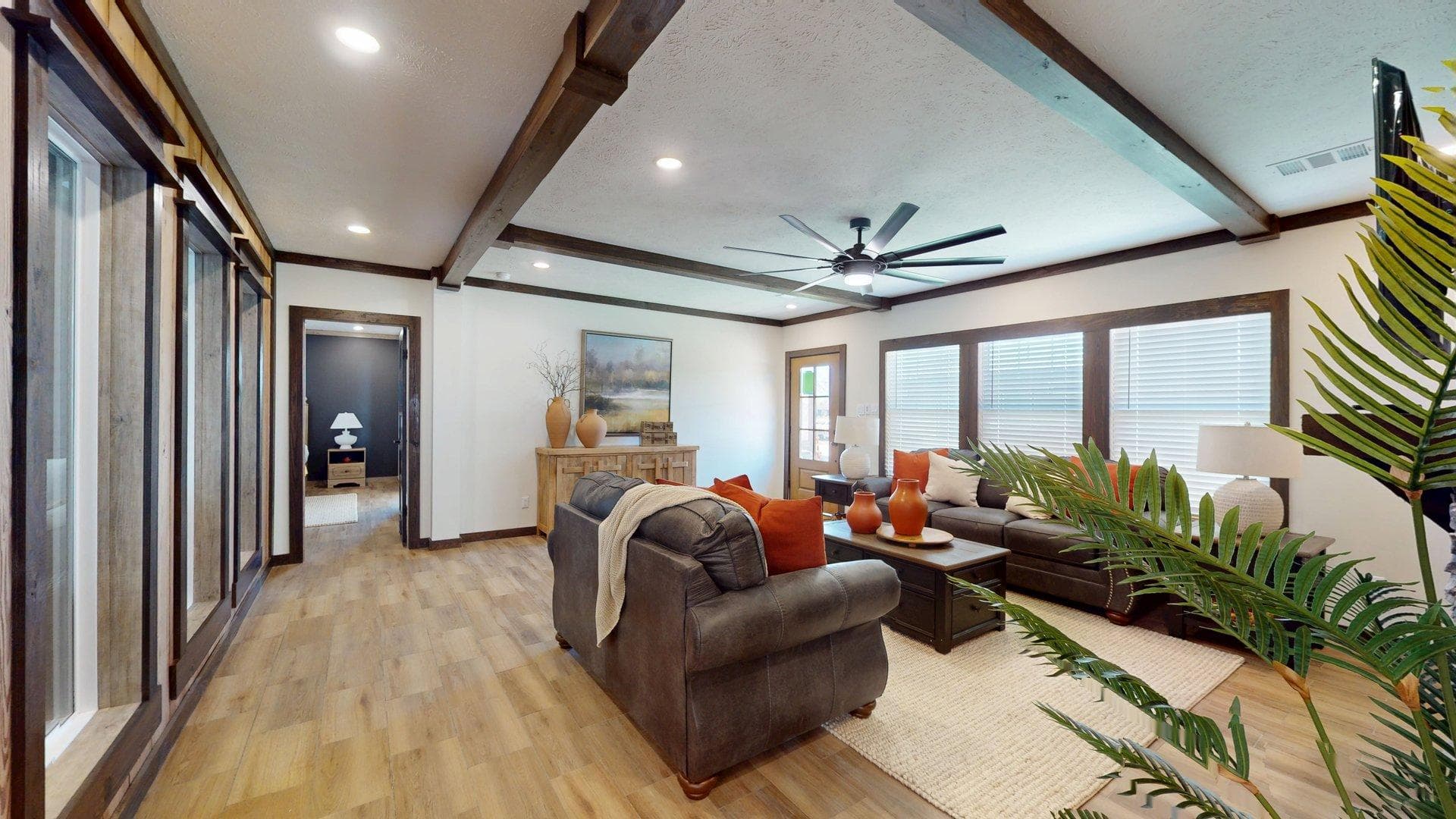 Mountain laurel (biloxi) interior home features