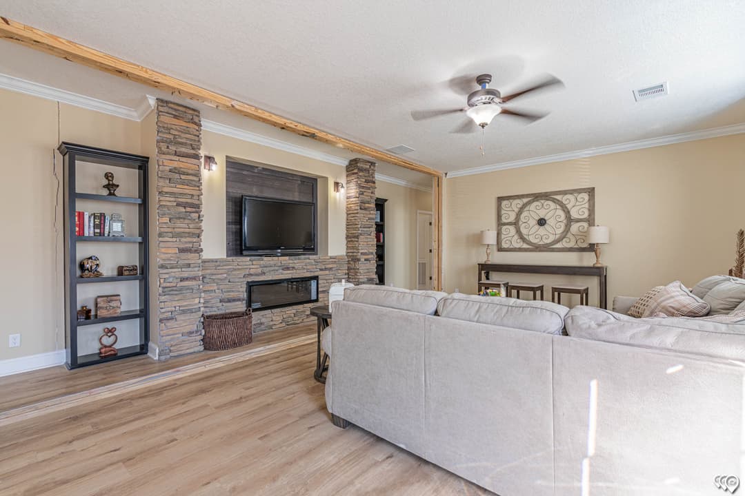 Woodland interior home features