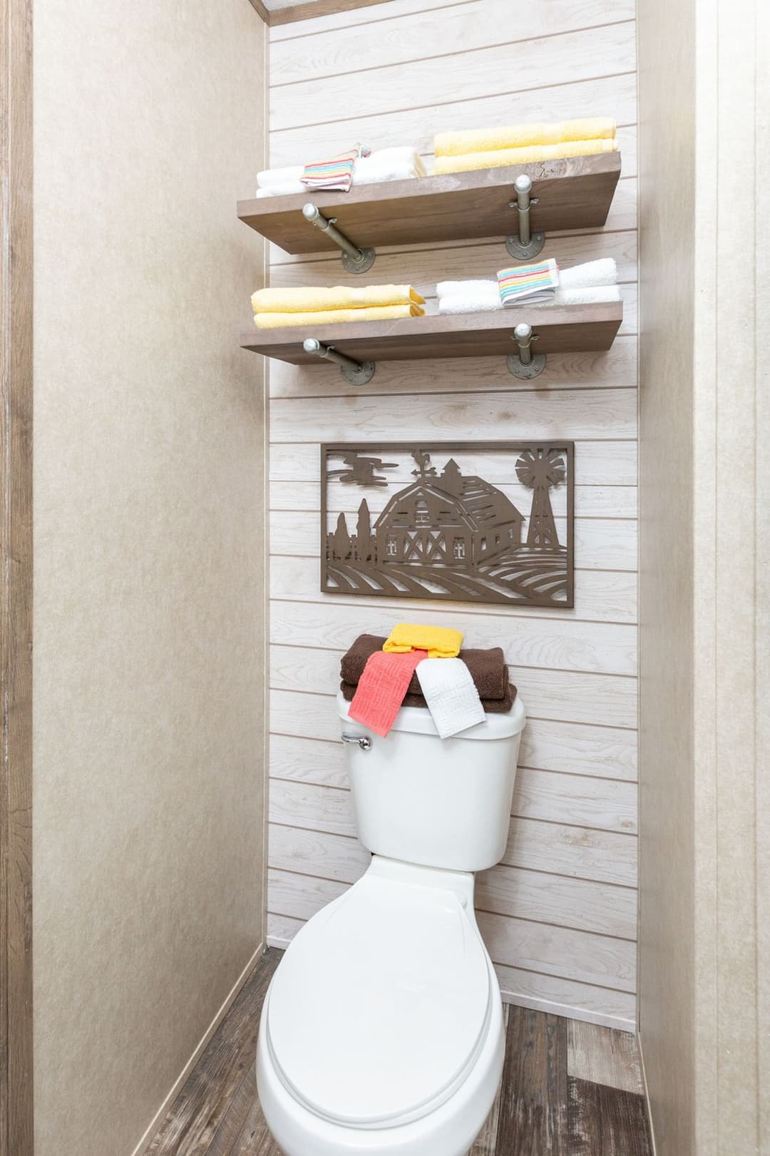 The ranch house bathroom home features