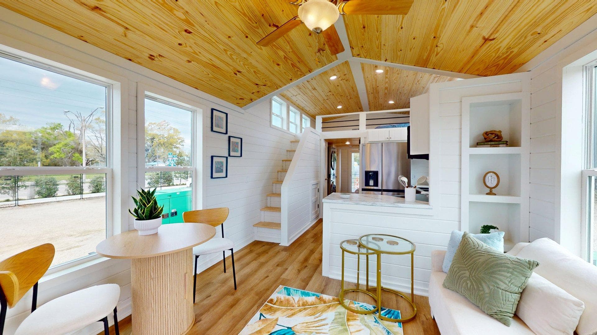 The blue wing (biloxi) interior home features