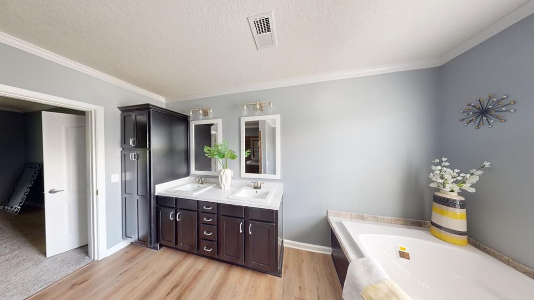 The riverview bathroom home features