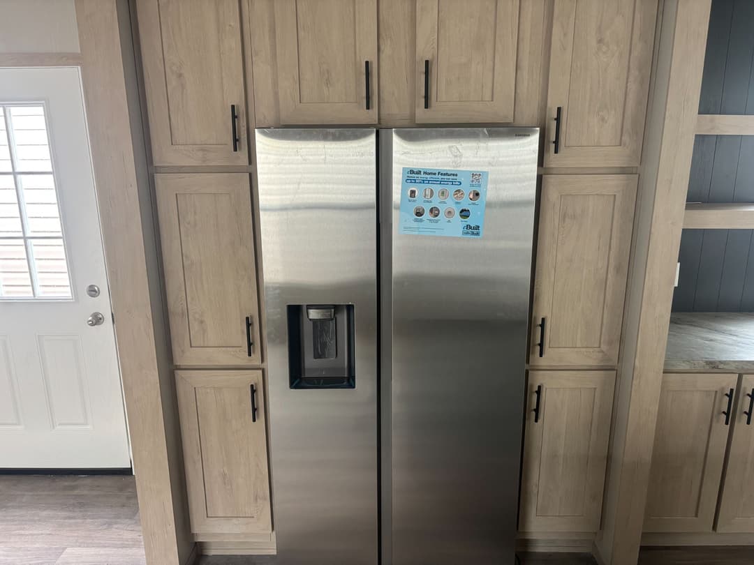 Hudson kitchen home features