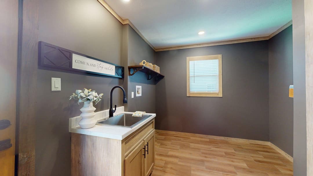 Mountain laurel (biloxi) interior home features