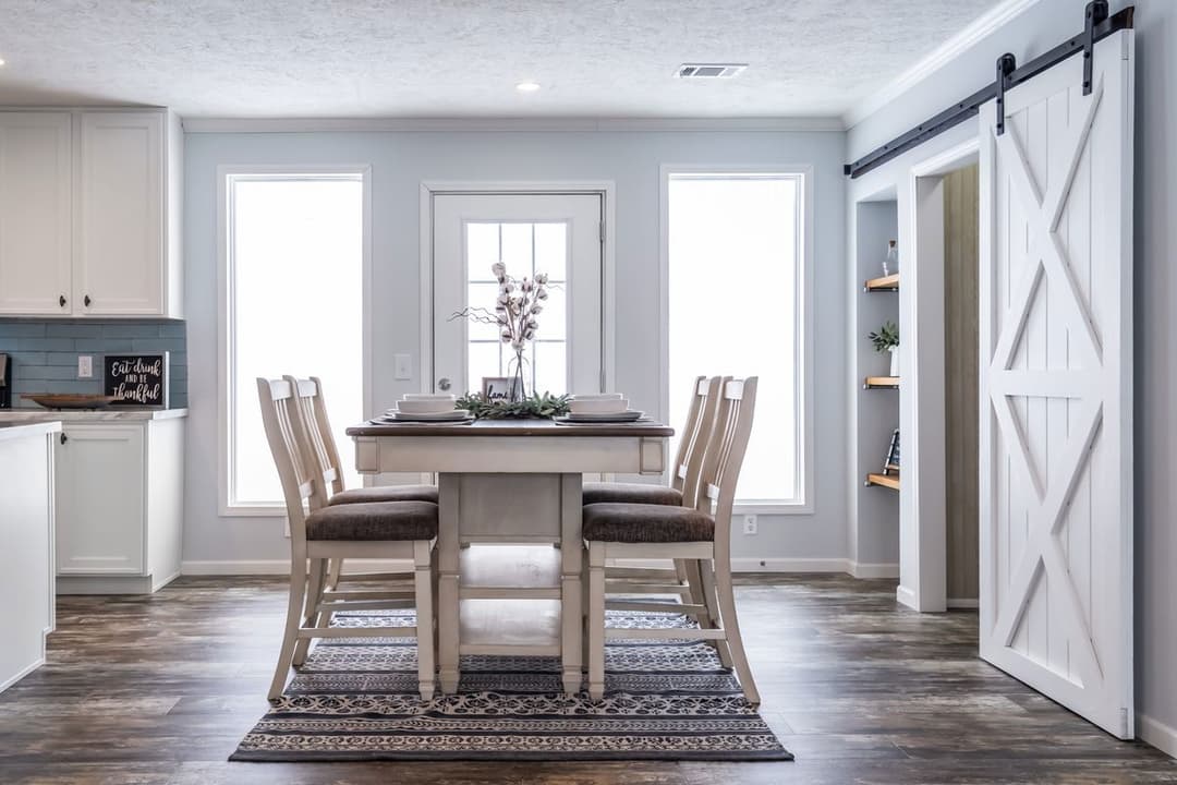 The leahy interior home features