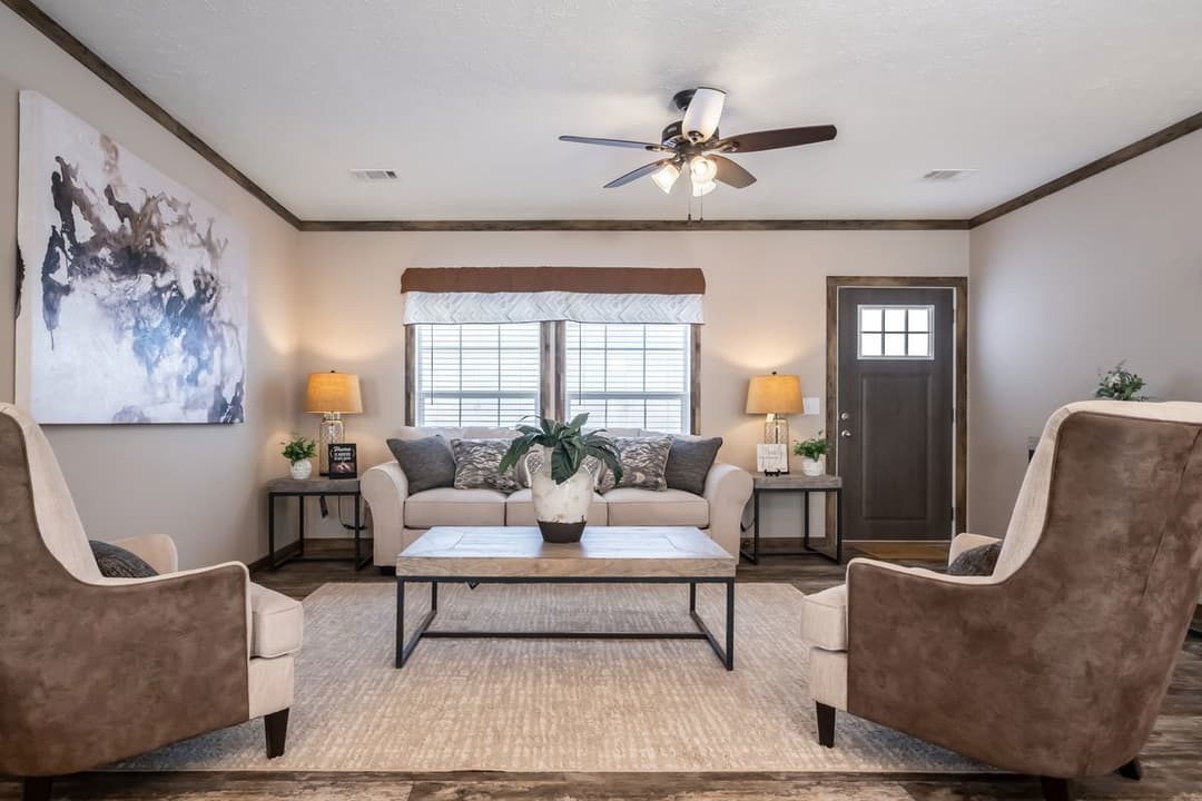 Tyra interior home features