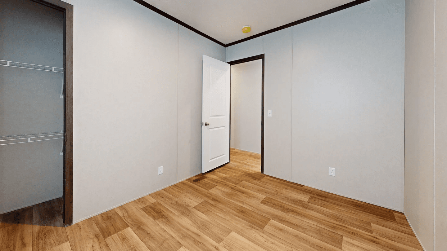 Essence bedroom home features