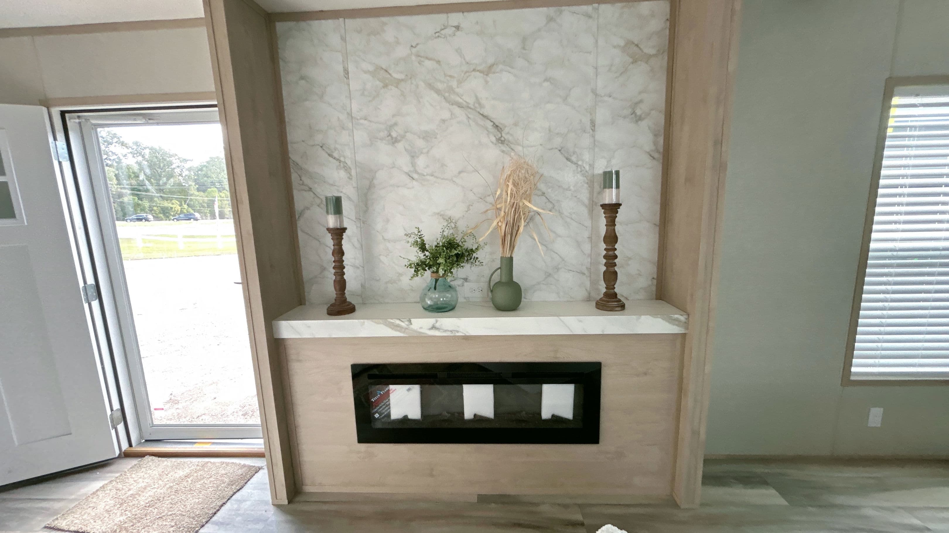 Jewel interior home features