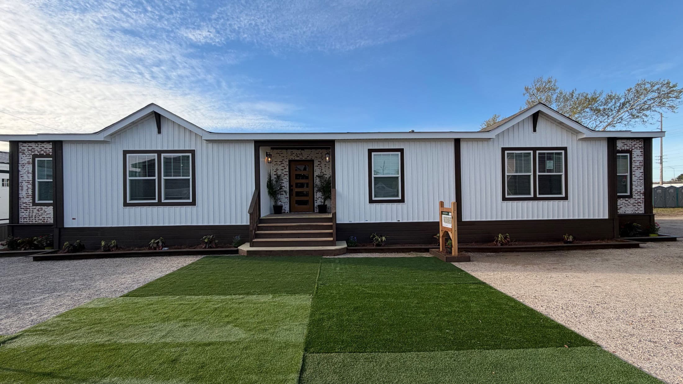 South fork (biloxi) exterior home features