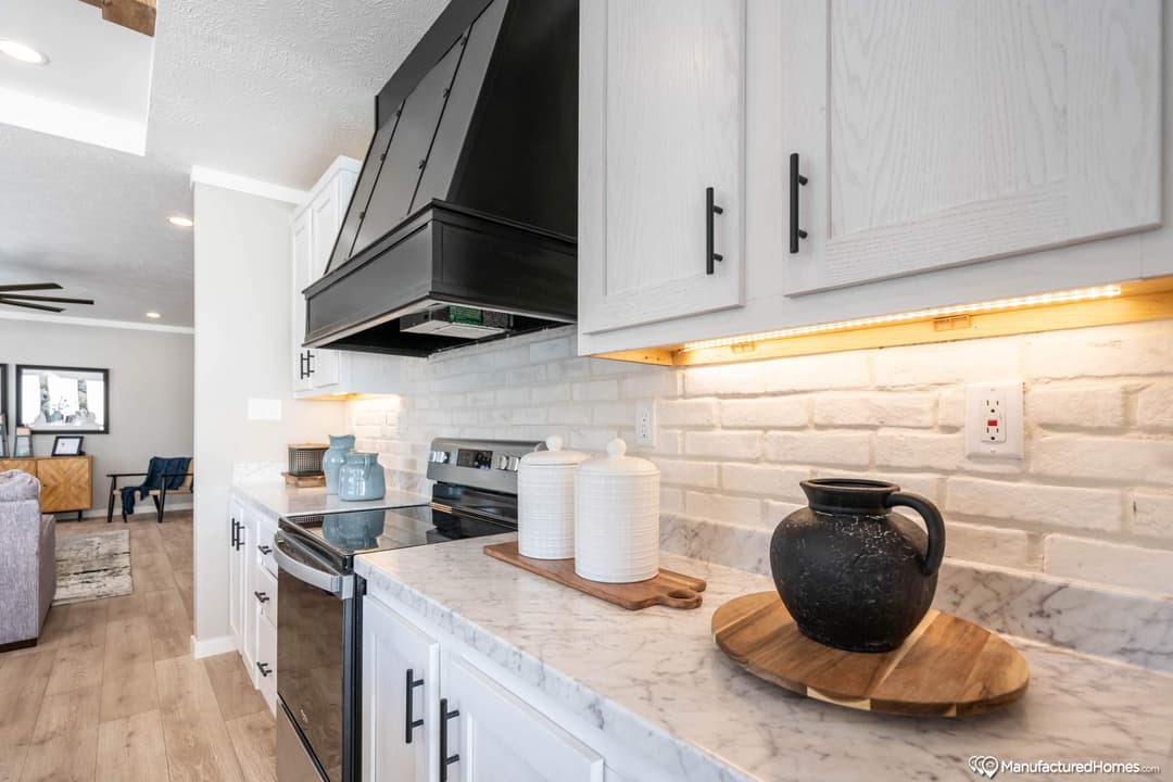 Shades creek kitchen home features