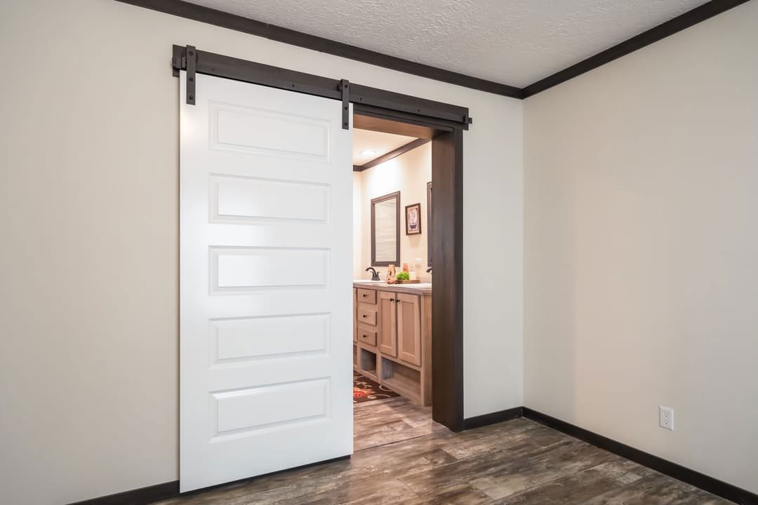 Boujee 2 interior home features