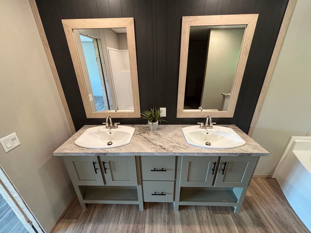 Crockett bathroom home features