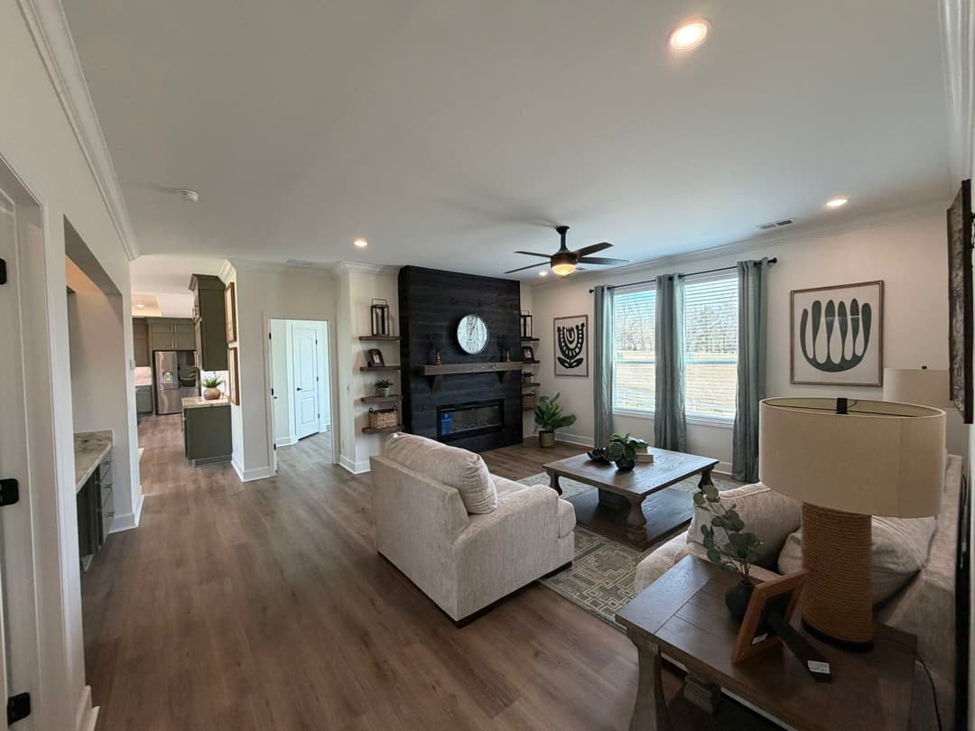 Ponderosa interior home features