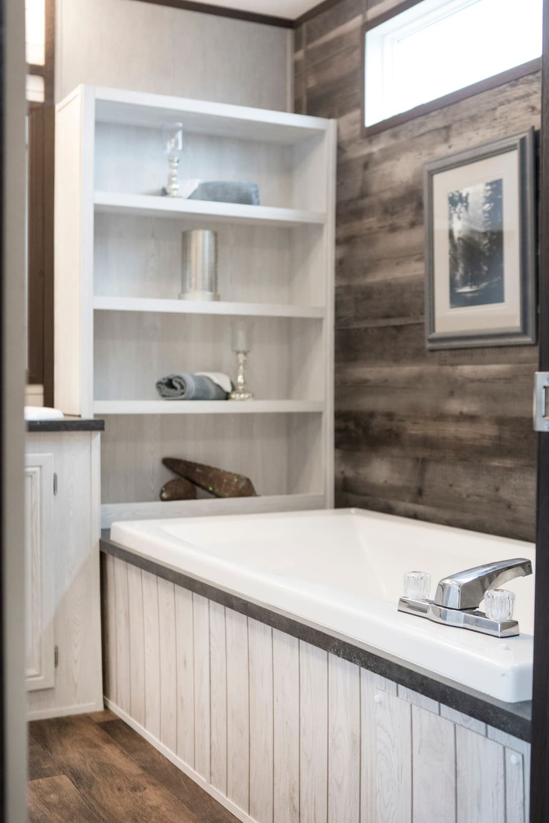 The seaside 1200 bathroom home features