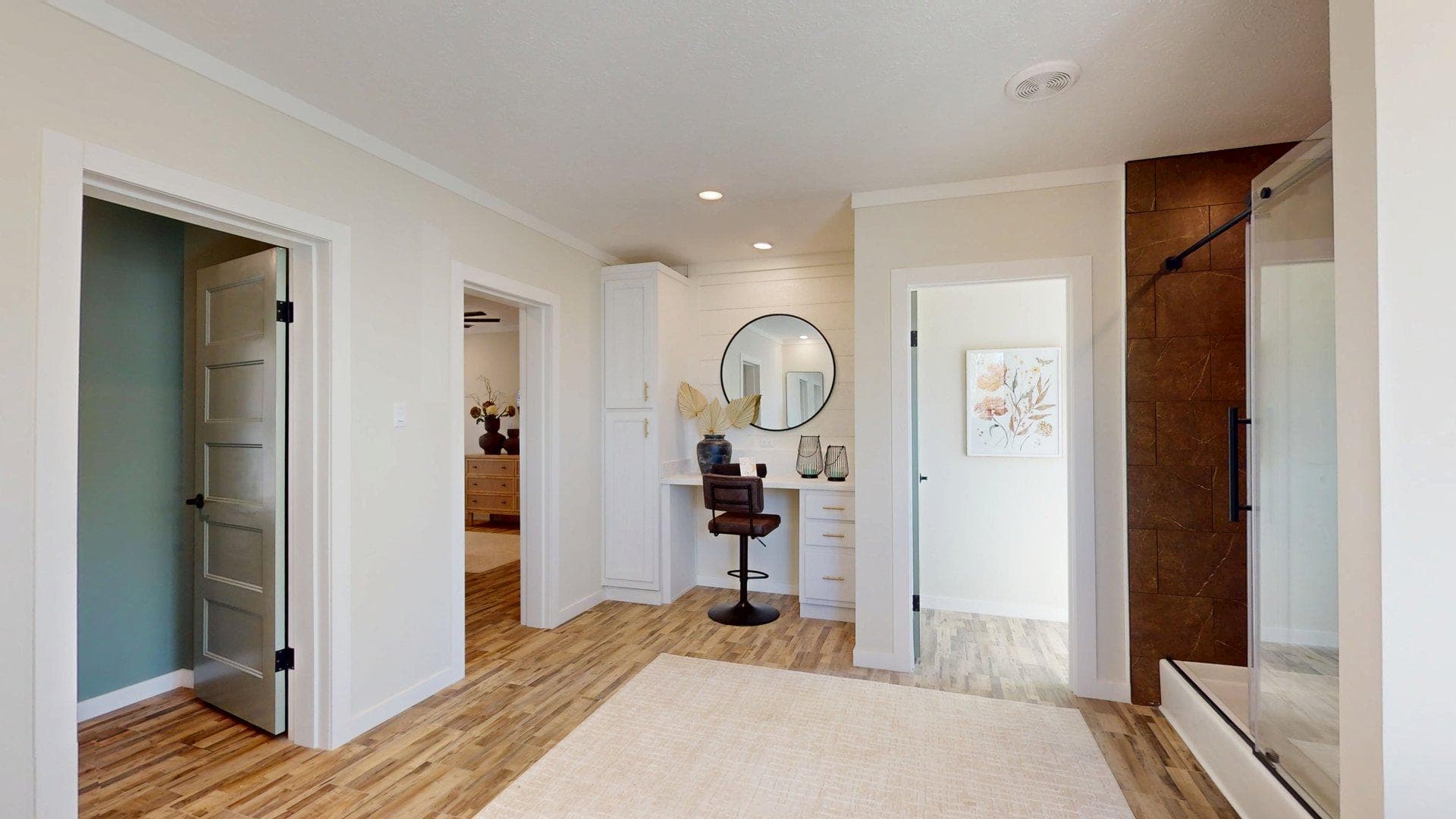 South fork (biloxi) bathroom home features