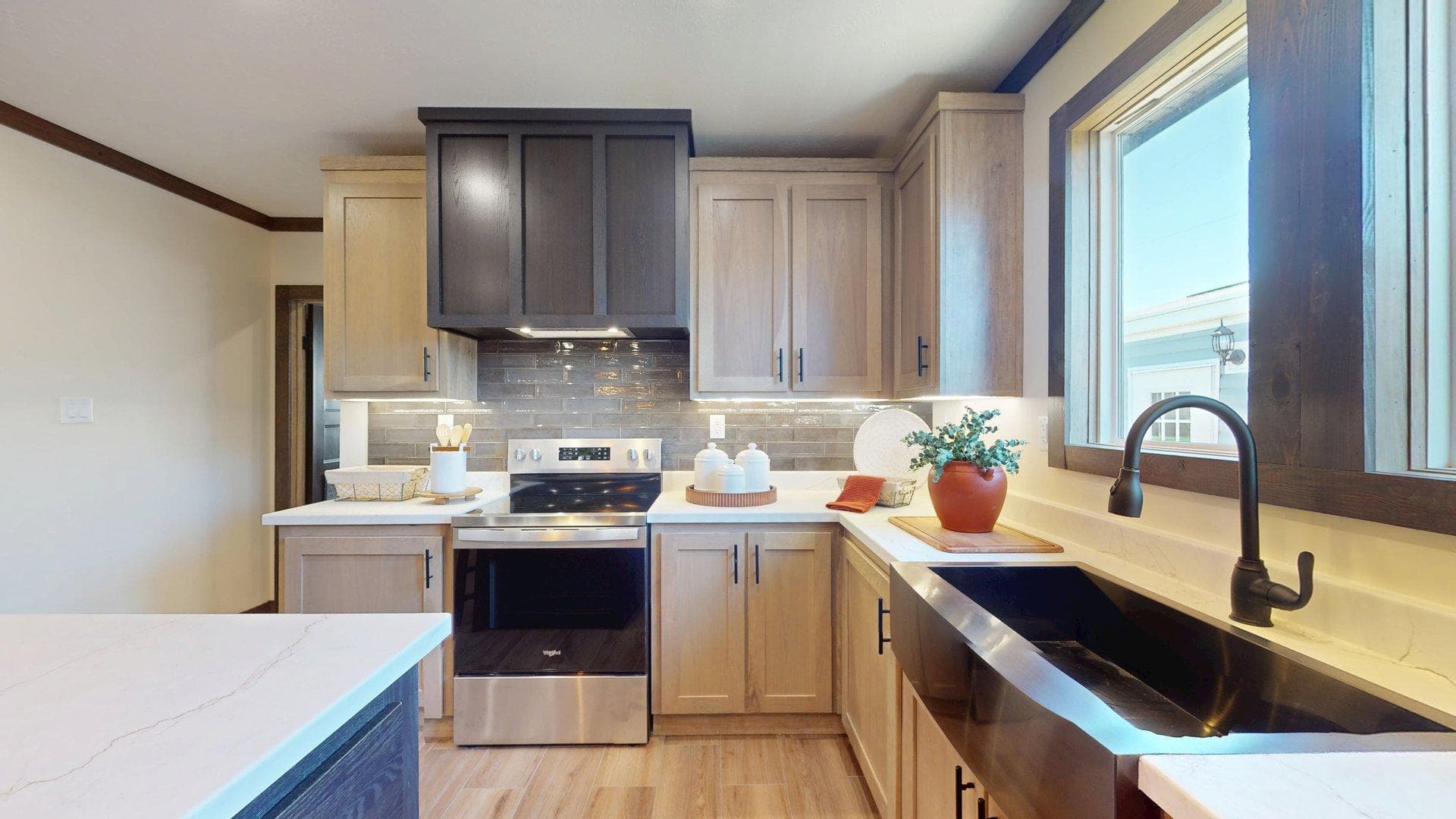 Mountain laurel (biloxi) kitchen home features