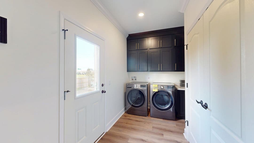 The tollison creek (biloxi) interior home features