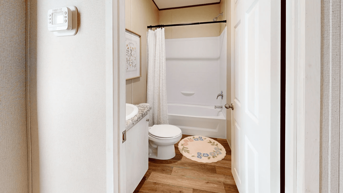 Tru buttercup (mini) (biloxi) bathroom home features