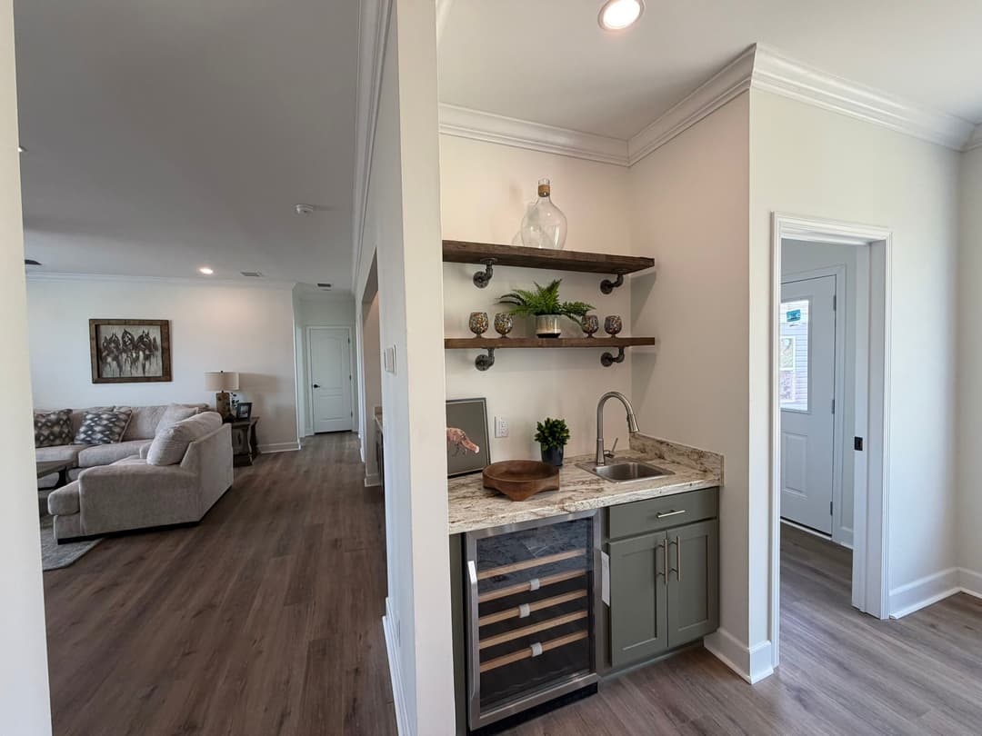 Ponderosa interior home features