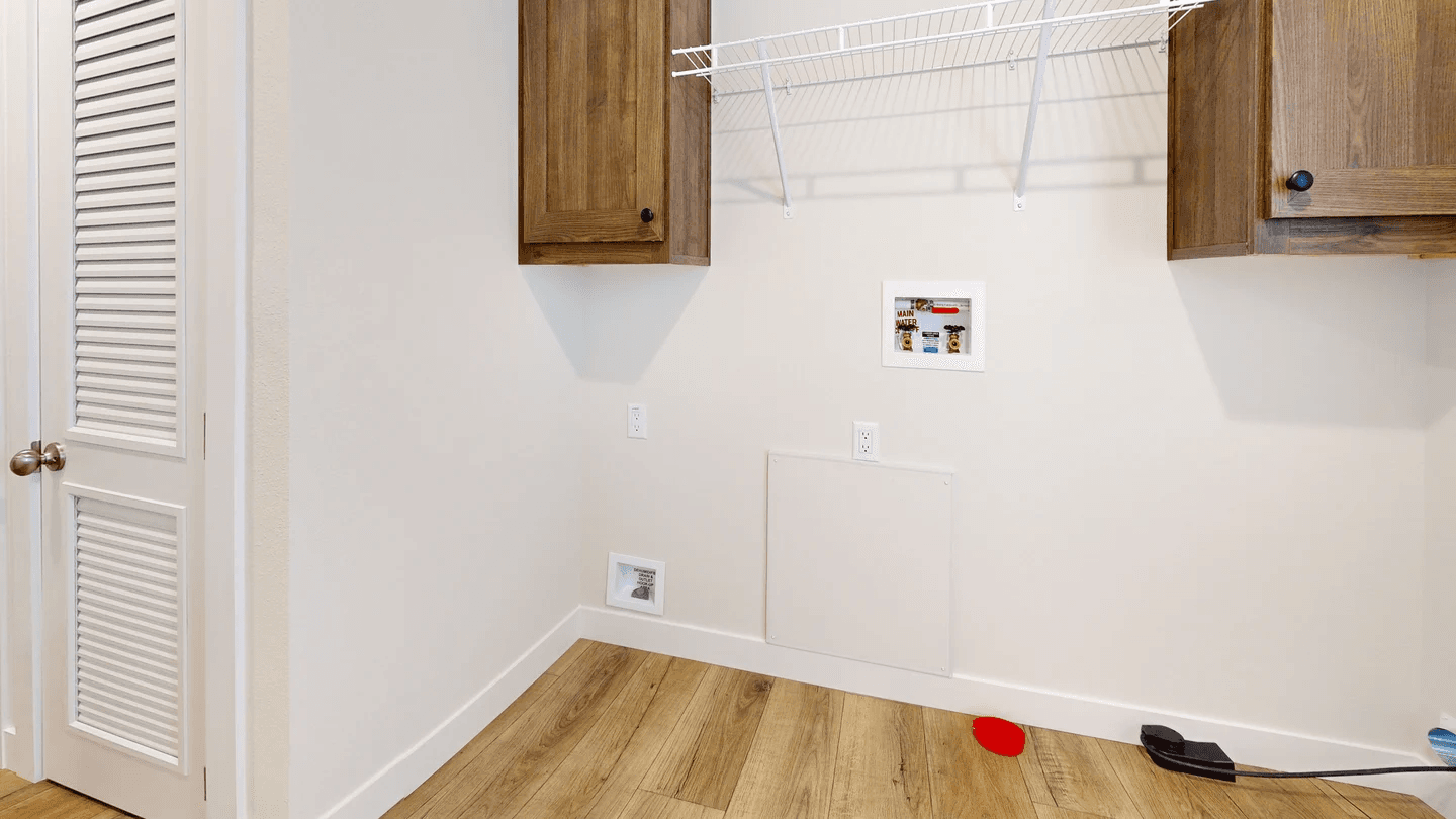 Lean on me interior home features