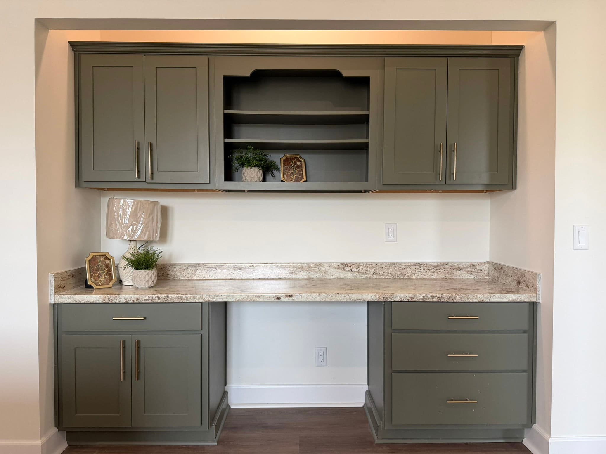 Ponderosa interior home features