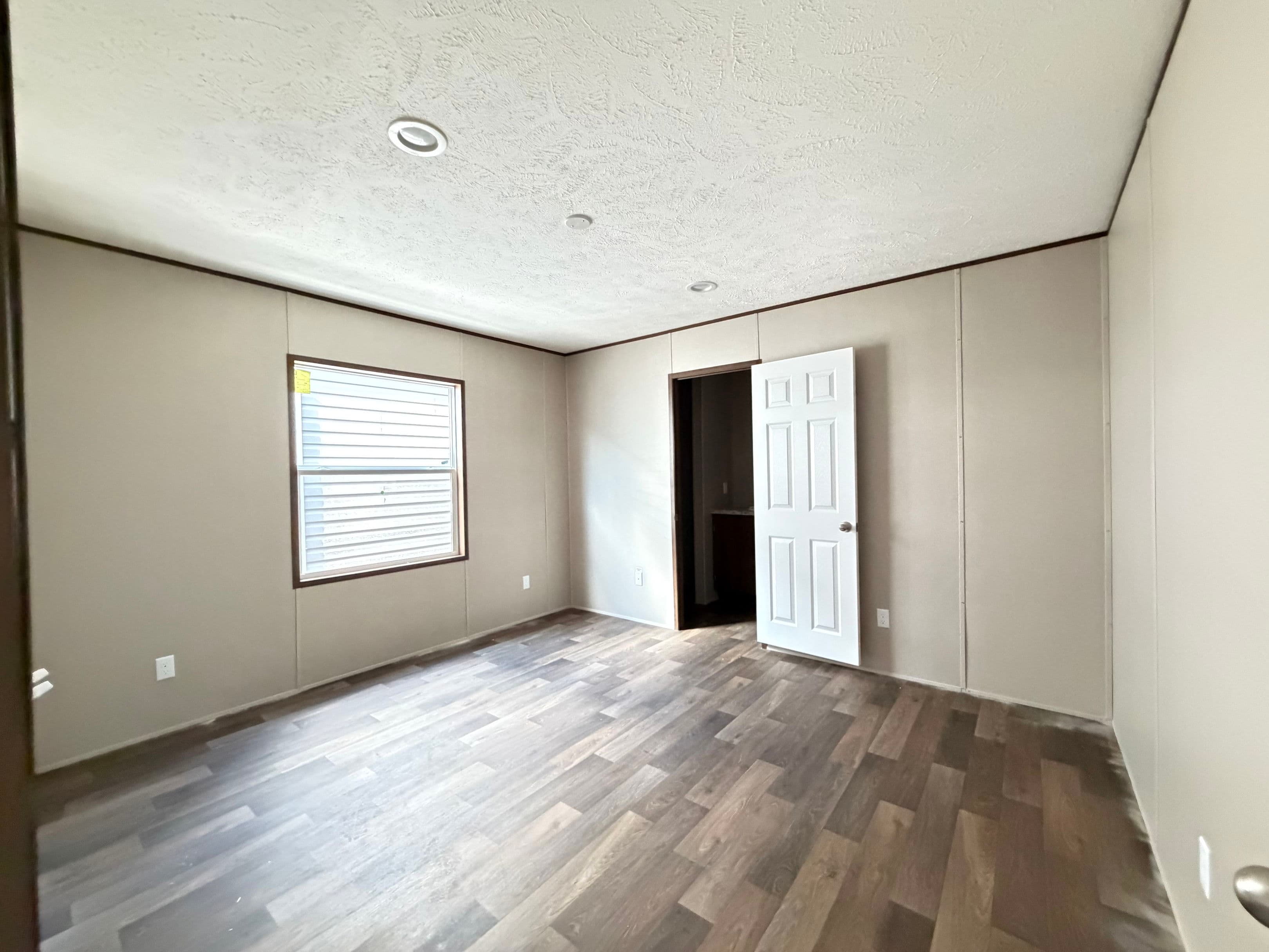 Hickory bedroom home features