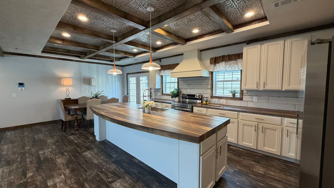 Tyra ii kitchen home features