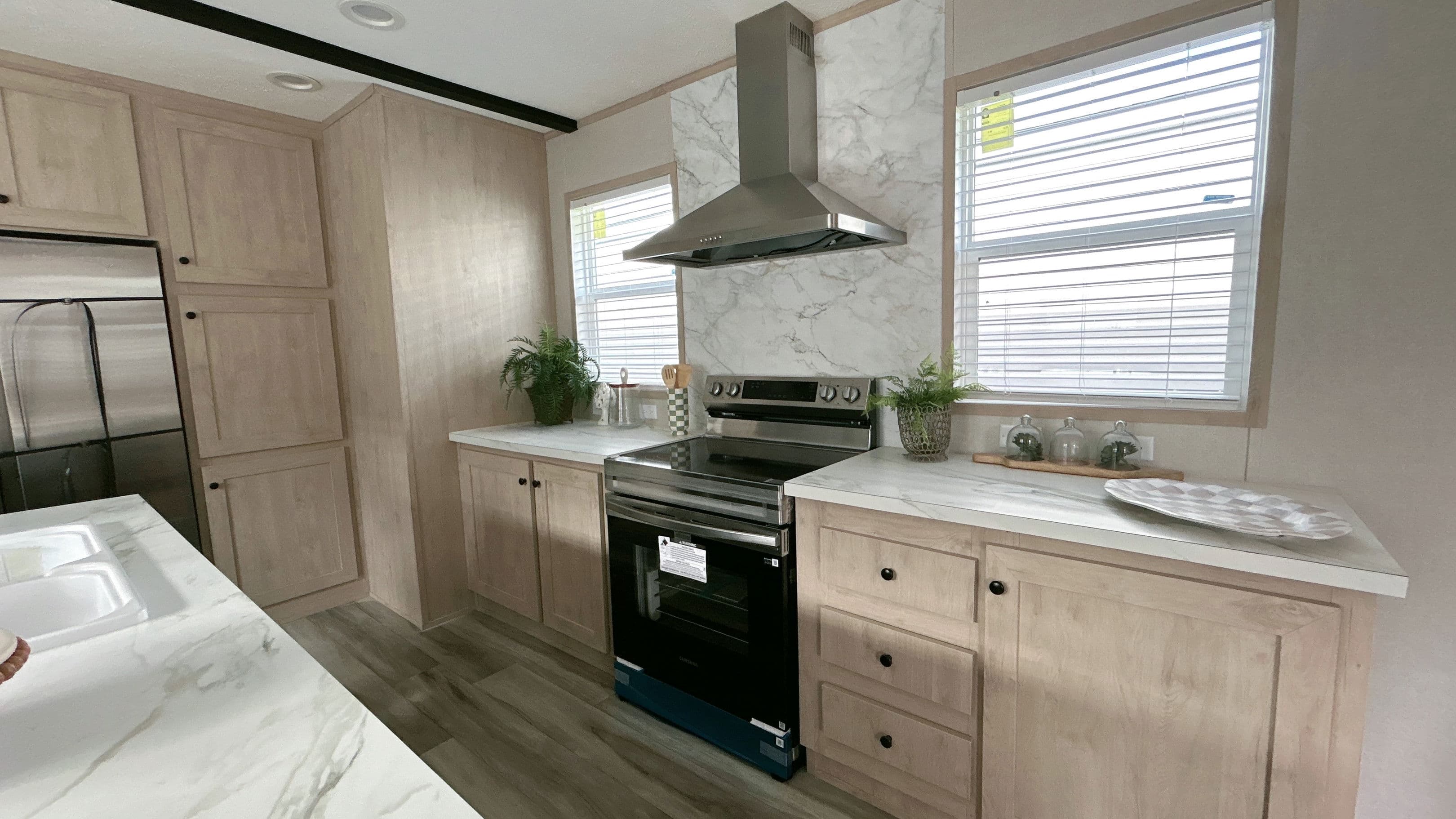 Jewel kitchen home features