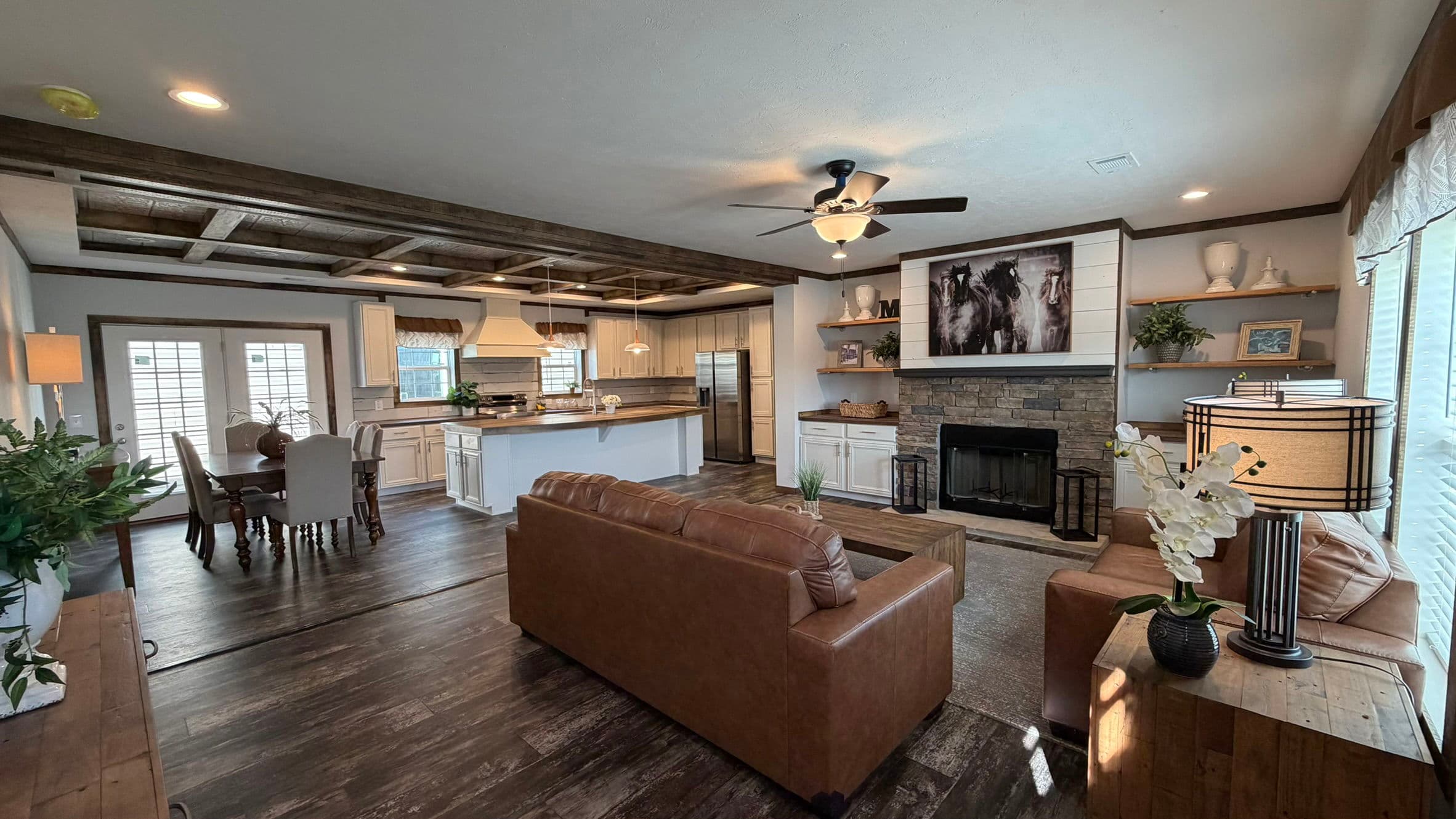 Tyra ii hero home features