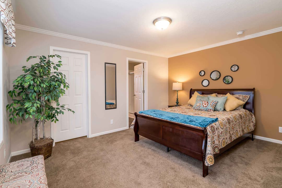 Oxford bedroom home features