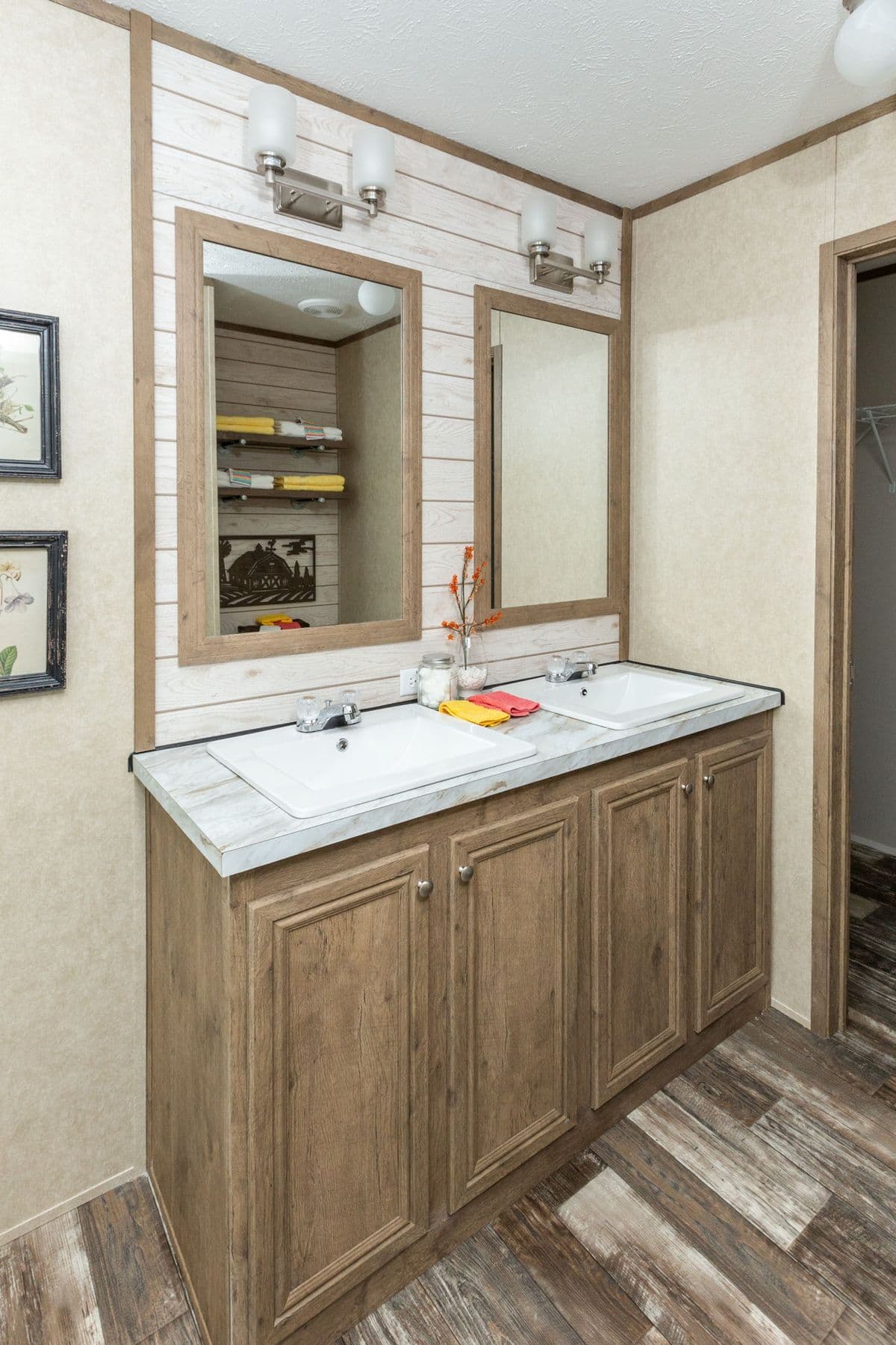 The ranch house bathroom home features